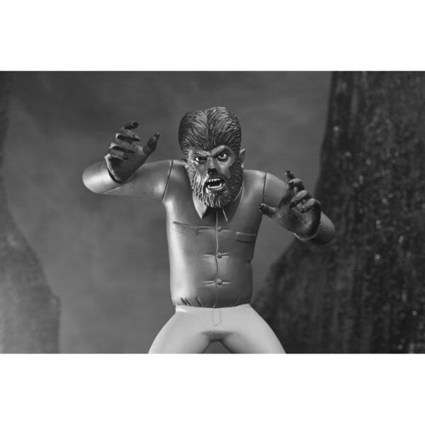 *AGOSTO 2025* Figura Neca THE WOLF MAN  BLACK & WHITE universal monsters Toony terrors 15cm - Imagen 6